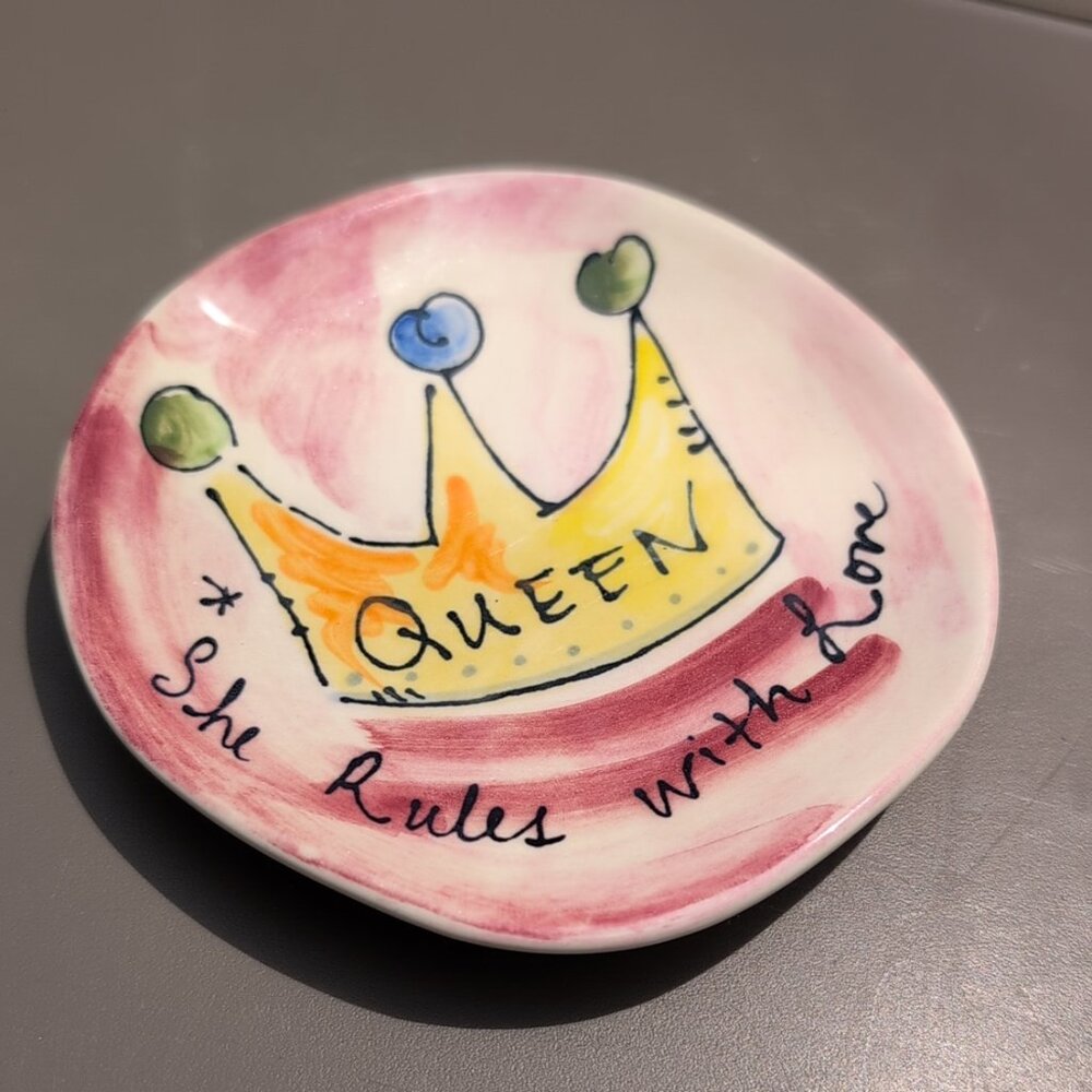 Julia Junkin Collectable Queen Trinket Tray 'She Rules With Love'